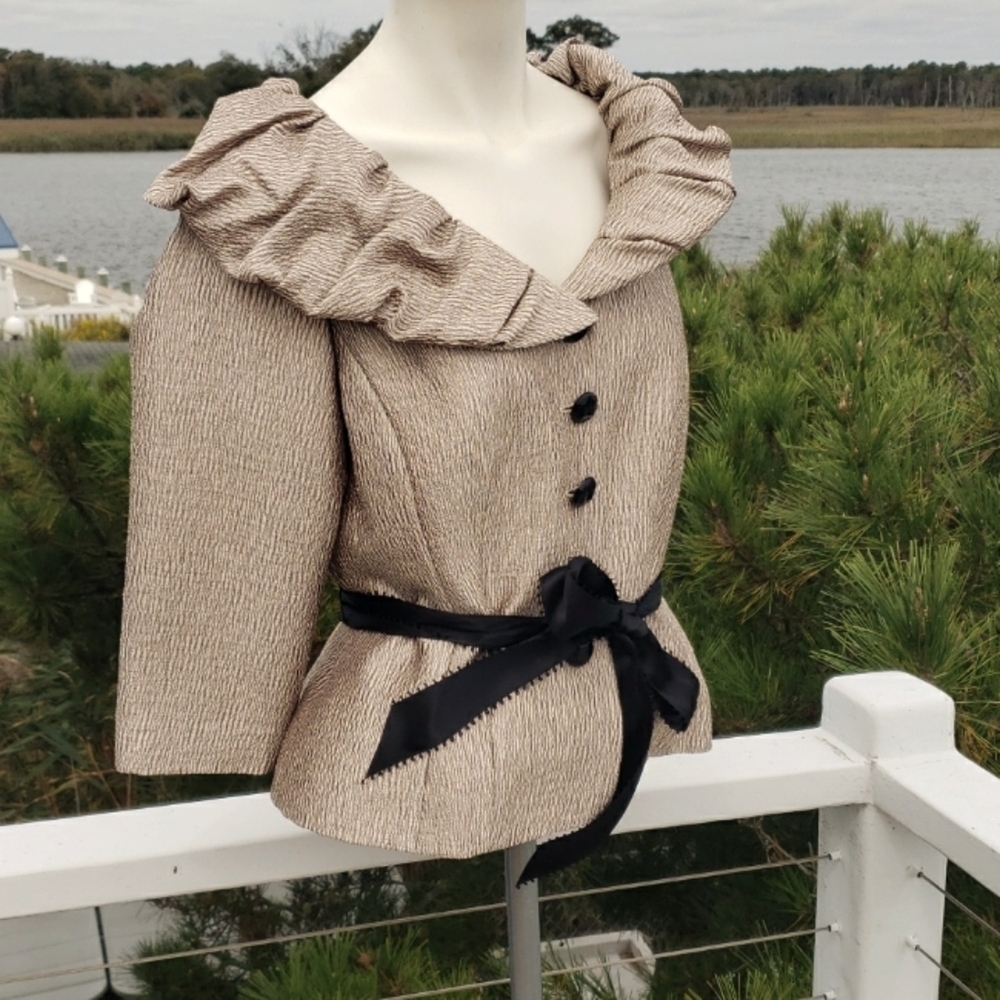 Adrianna Papell Evening Essentials gold metallic ruffle collar jacket Sz 10 - Picture 2 of 16